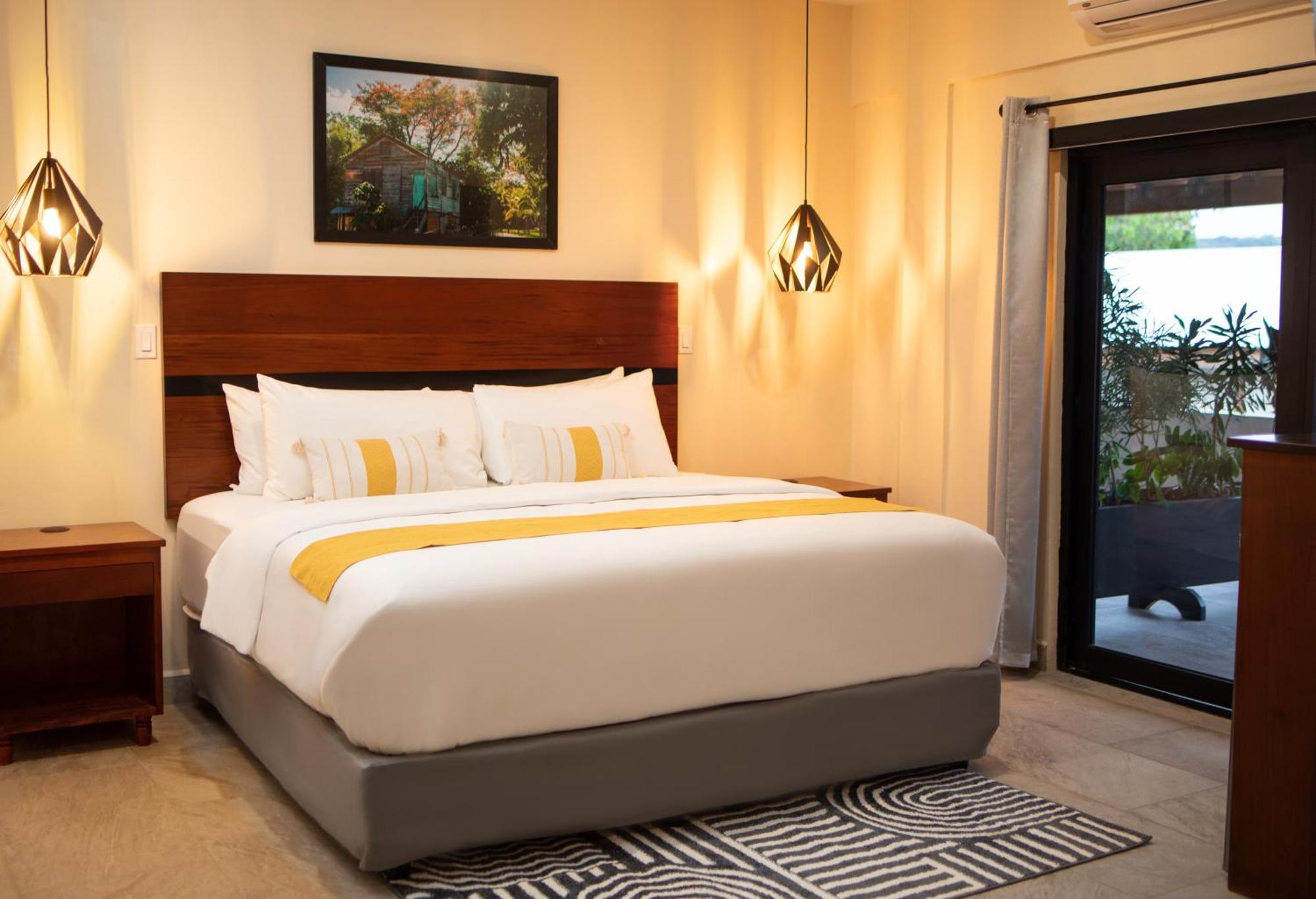 The West House Boutique Hotel Сан Игнасио Екстериор снимка