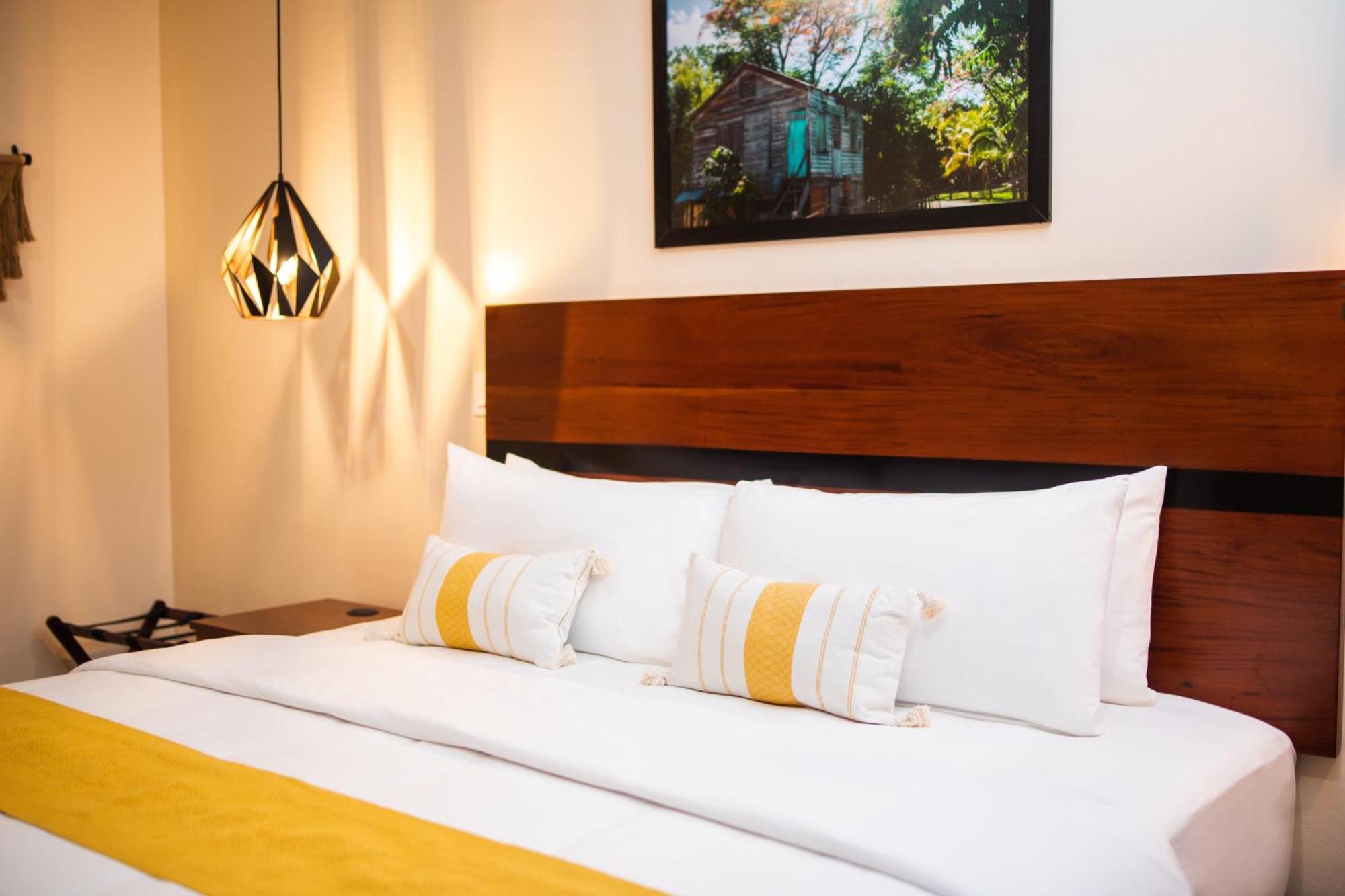 The West House Boutique Hotel Сан Игнасио Екстериор снимка