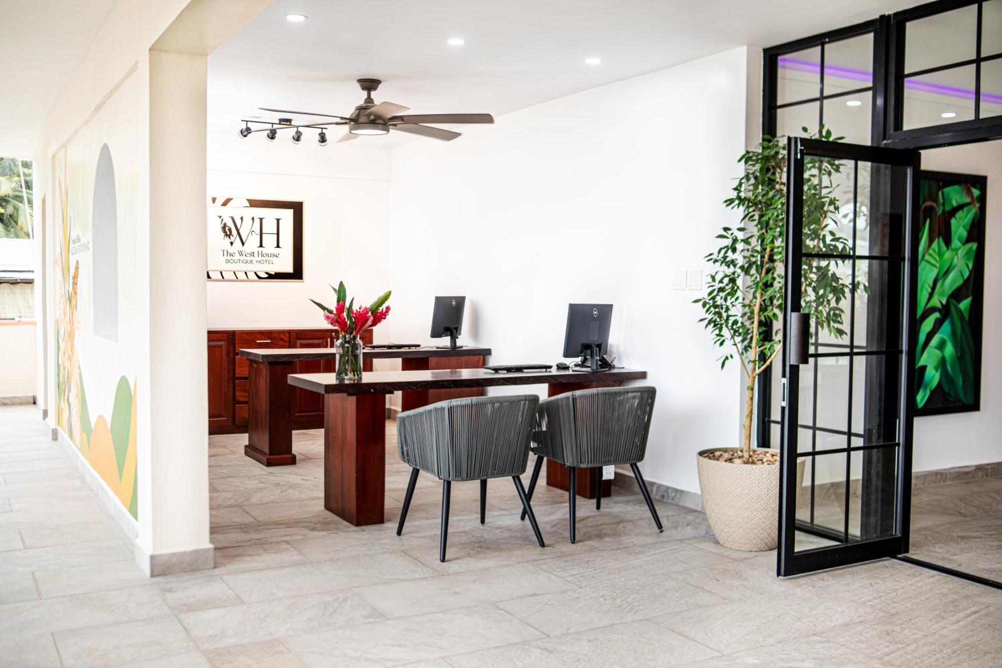The West House Boutique Hotel Сан Игнасио Екстериор снимка