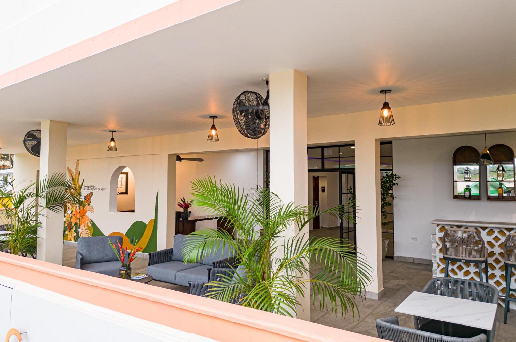 The West House Boutique Hotel Сан Игнасио Екстериор снимка